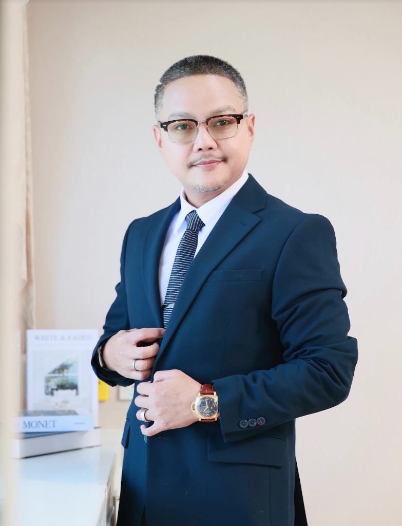 Dr. Dulayanat Chief Plastic Surgeon